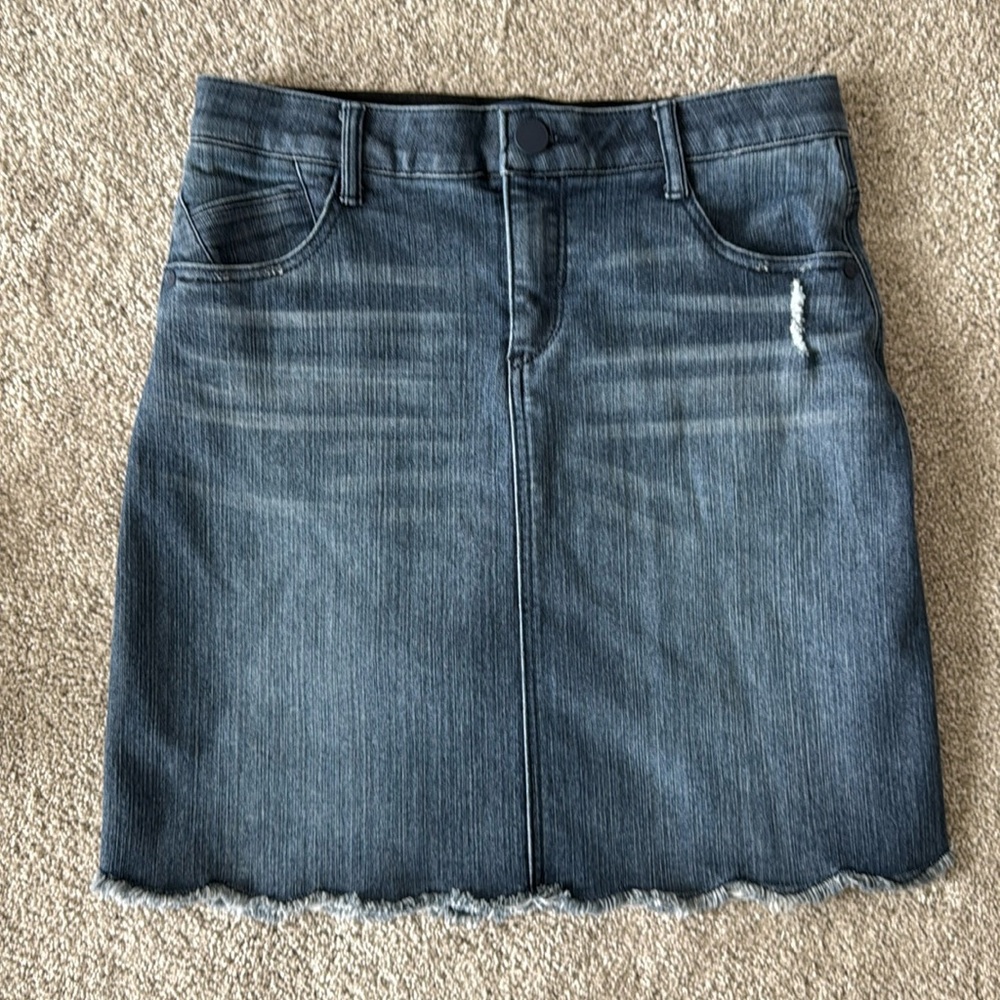 Democracy Jean Skirt w Scallop Bottom